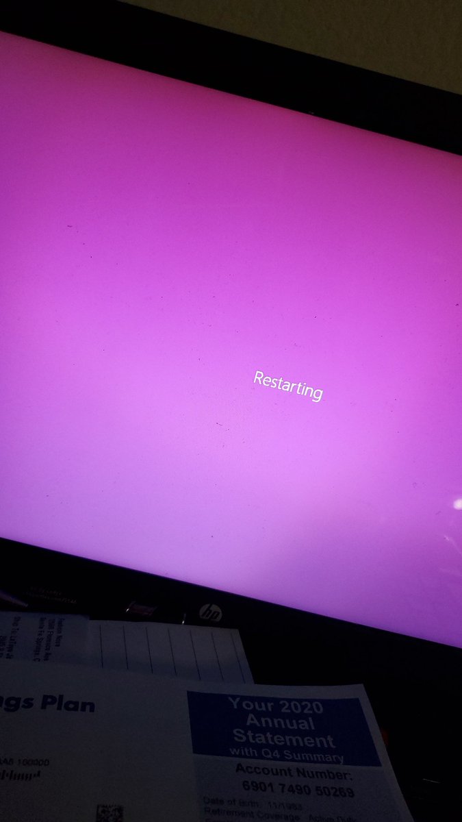 MSGLJefferson's tweet photo. One day I will be able to complete my homework with no issues 🤷🏾♀️ #itsprobablybroken #vyrusss #allididwasclickchrome #yesitsold #noiamnotbeyonce #noupgrade 😭😭😭 https://t.co/iGOtDDCVDv