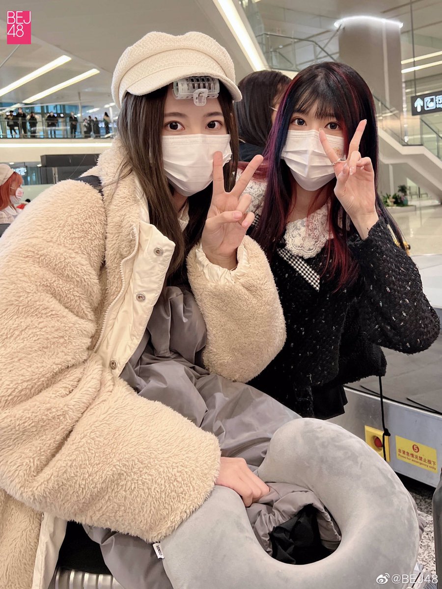 O17WODE's tweet photo. 220104 #BEJ48 공식 웨이보 업데이트

#范璐元 #판루위엔 https://t.co/7hZ8o183vM