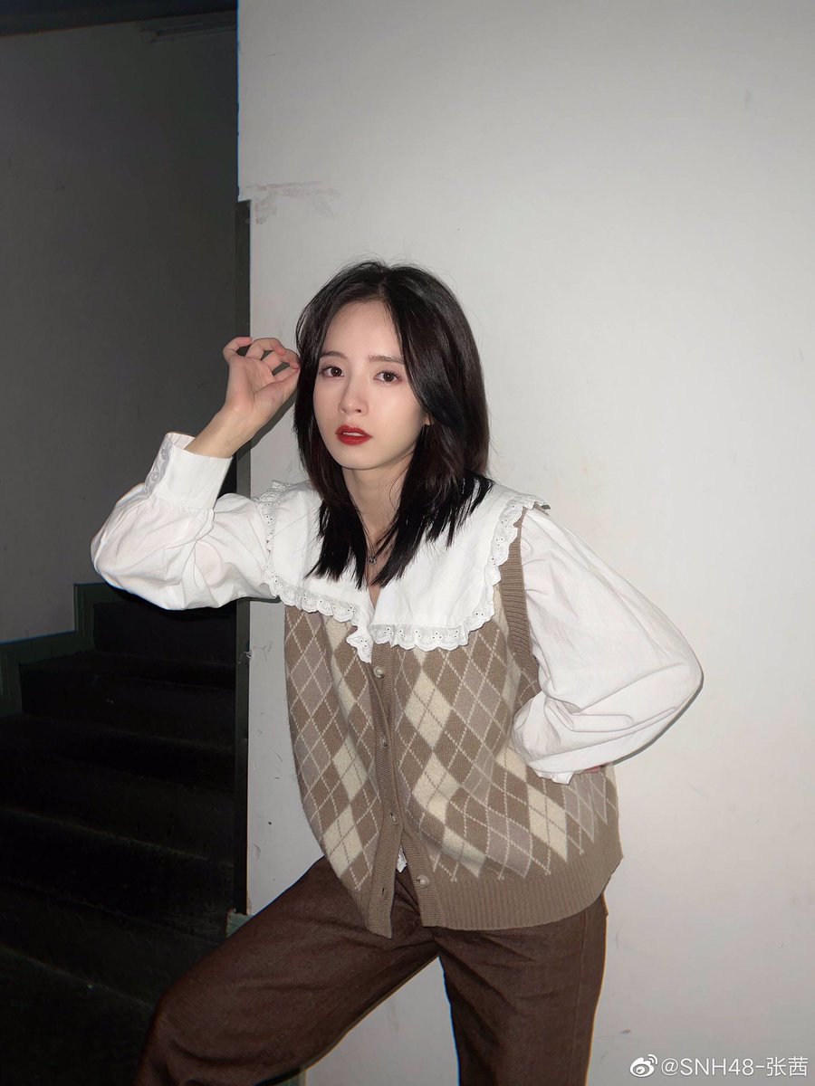 O17WODE's tweet photo. 220104 #SNH48 #张茜 #장시 웨이보 업데이트 1

【번역】 특이하지 않고 평범한 사진📷 https://t.co/PkKLslUQP8