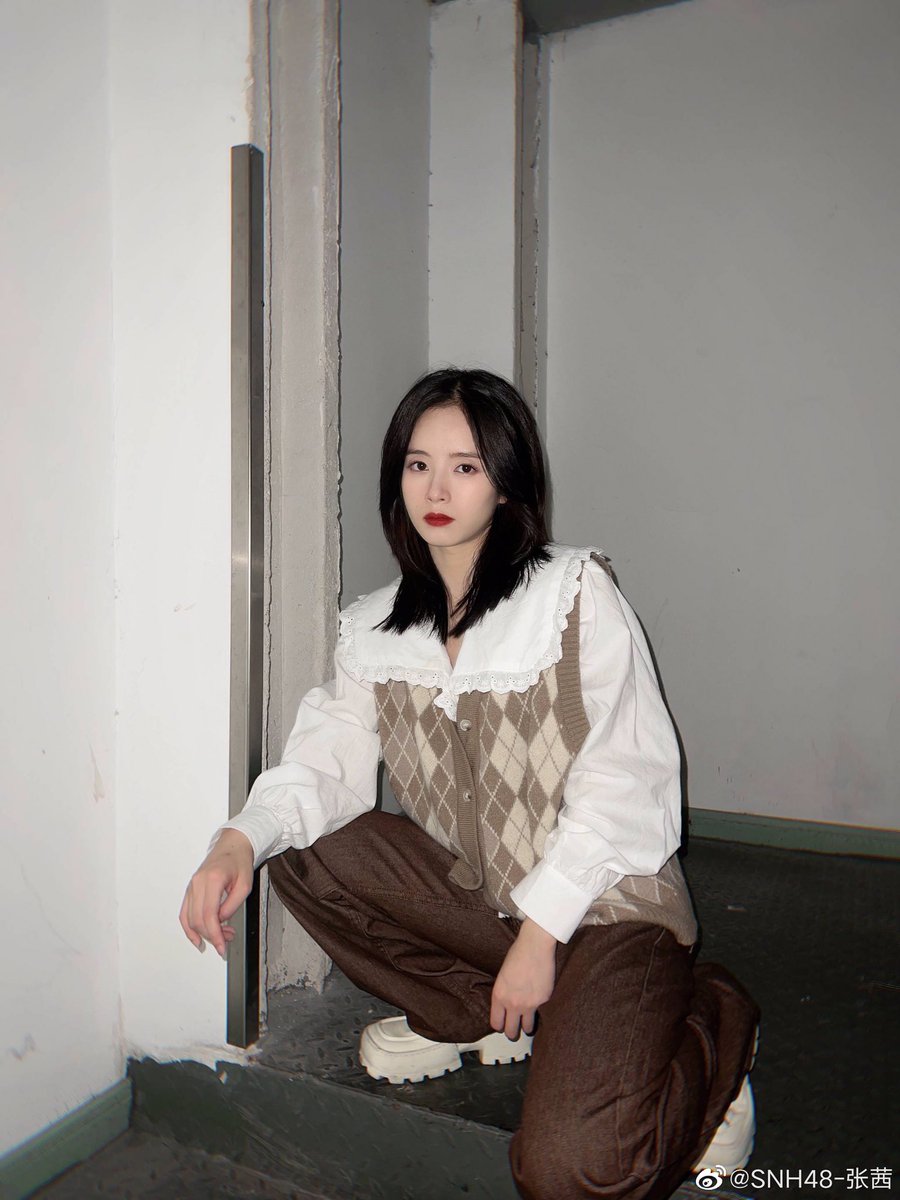 O17WODE's tweet photo. 220104 #SNH48 #张茜 #장시 웨이보 업데이트 1

【번역】 특이하지 않고 평범한 사진📷 https://t.co/PkKLslUQP8