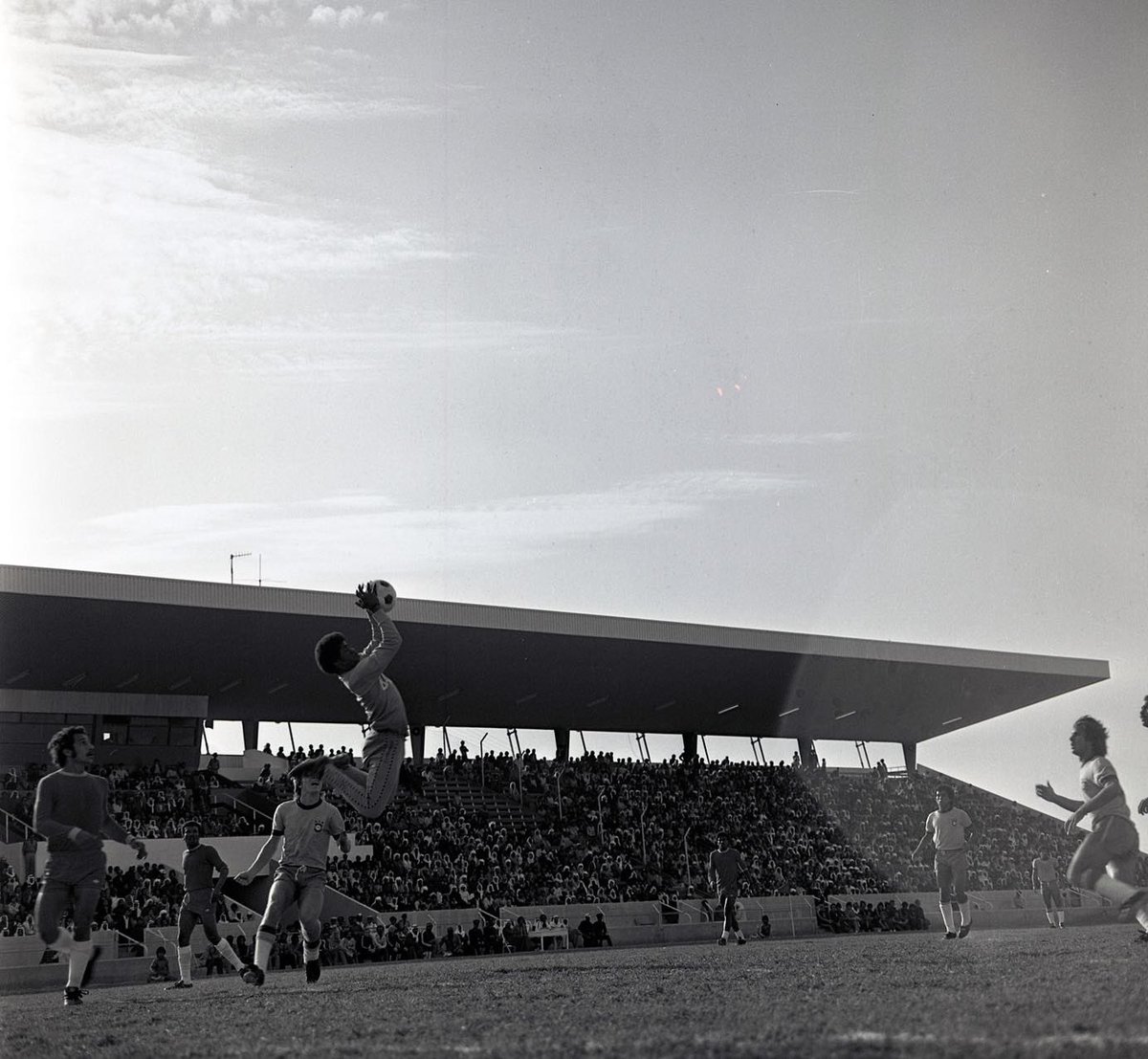 TheOldBahrain's tweet photo. 1979(?)๐ง๐ญ: Bahrain v Brazil at Isa Town Stadium. For info on match visit:
https://t.co/Vyj5TxDDI4
- @substoryblog wishes to speak with anyone who played in, or has knowledge of, this match. #theoldbahrain #bahrain #ุงูุจุญุฑูู #bahrainfootball https://t.co/yZ2uOwlByO