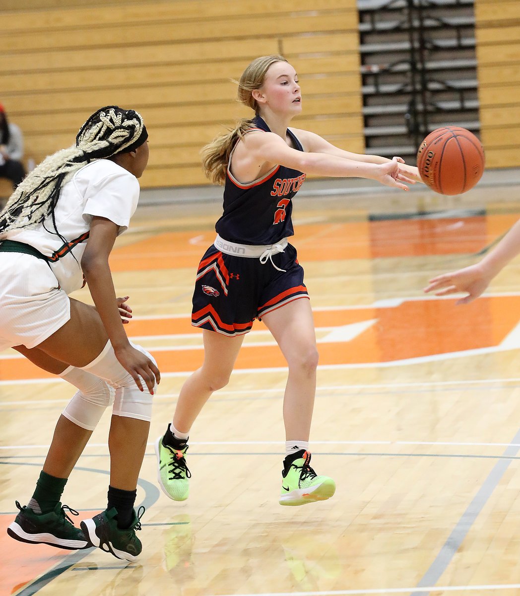 RichmondRsports's tweet photo. HGH SCHOOL GIRLS HOOPS
Final from Lexington ...
Madison Southern 52, Frederick Douglass 41
Hadley French - 20 pts
Macie Daniels - 13 pts
Morgan Flannery - 10 pts
Bella Moberly - 5 pts
Jada Carter - 3 pts
Ashlan Estep - 1 pt
Lady Eagles move to 8-5 on season
@MSHSLadyEagles https://t.co/Oc6ODmETFQ