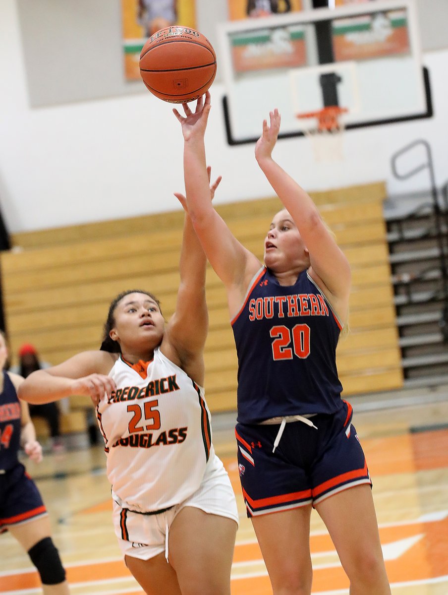 RichmondRsports's tweet photo. HGH SCHOOL GIRLS HOOPS
Final from Lexington ...
Madison Southern 52, Frederick Douglass 41
Hadley French - 20 pts
Macie Daniels - 13 pts
Morgan Flannery - 10 pts
Bella Moberly - 5 pts
Jada Carter - 3 pts
Ashlan Estep - 1 pt
Lady Eagles move to 8-5 on season
@MSHSLadyEagles https://t.co/Oc6ODmETFQ
