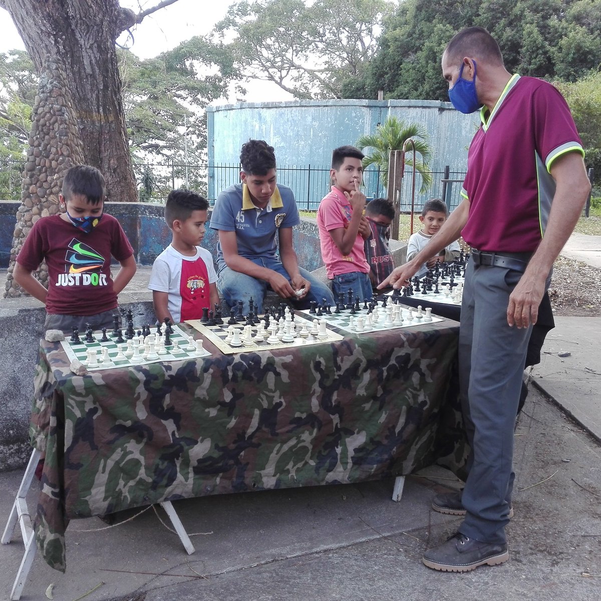 La Coordinación de Cultura de la UNEY realiza Simultanea de Ajedrez con los niños del municipio Bruzual en la Parroquia Campo Elías en el "Parque el Aceituno" promoviendo la masificación del Deporte Ciencia 

@yonannAlvarez8
<a href="/fva_ajedrez/">FVA (Federación Venezolana de Ajedrez)</a> 
<a href="/arbolve/">ArbolVe</a> 
<a href="/MedozaWullian/">Wullian Mendoza</a>