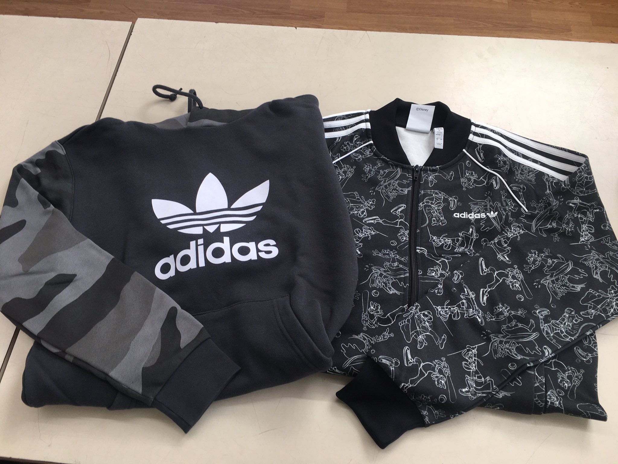 オフハウス春日部4号店 お洒落メンズ服多数お持込みしていただけました ありがとうございます セール中でと出し惜しみしませんので 是非当店をご利用ください T Co Km8dapwrr2 Twitter