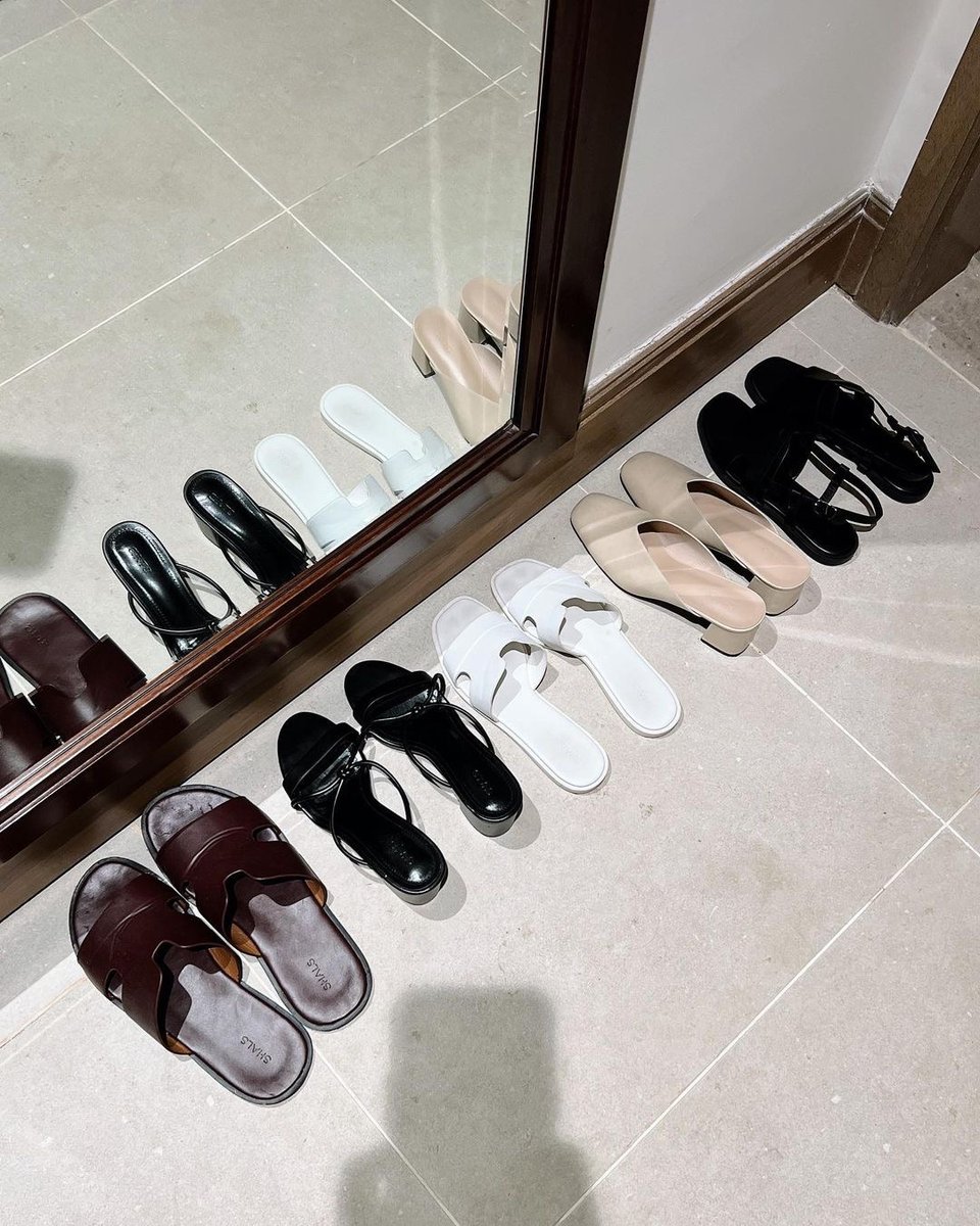 SHALSkl's tweet photo. So many to “shooess” from 🤭 From work to dinner to daily errands: SHALS shoes are made for your everyday comfort ✌🏼
#shals https://t.co/cqt5IpVTZz