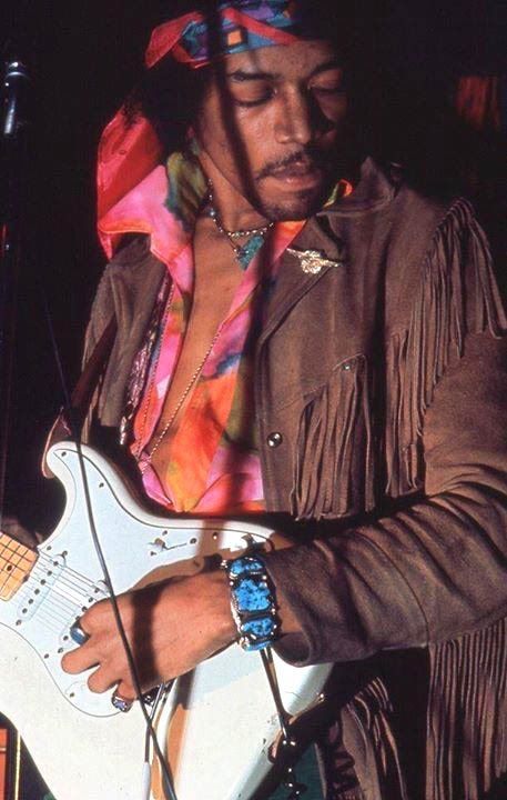 crockpics's tweet photo. Jimi Hendrix https://t.co/M8176ZmDnn