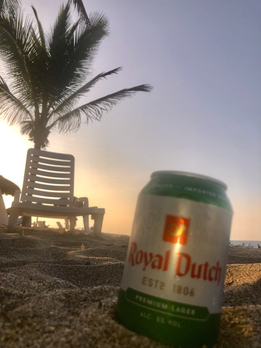 adricabrerac's tweet image. #2022vibes: sin covid y con playa. 🐚✨