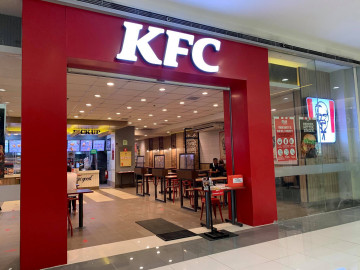 citizentvkenya's tweet photo. KFC Offers Kenyan Farmers Hope As National Potato Council Of Kenya Speaks Out https://t.co/XCPCji2MMr https://t.co/KY16N1jeNL