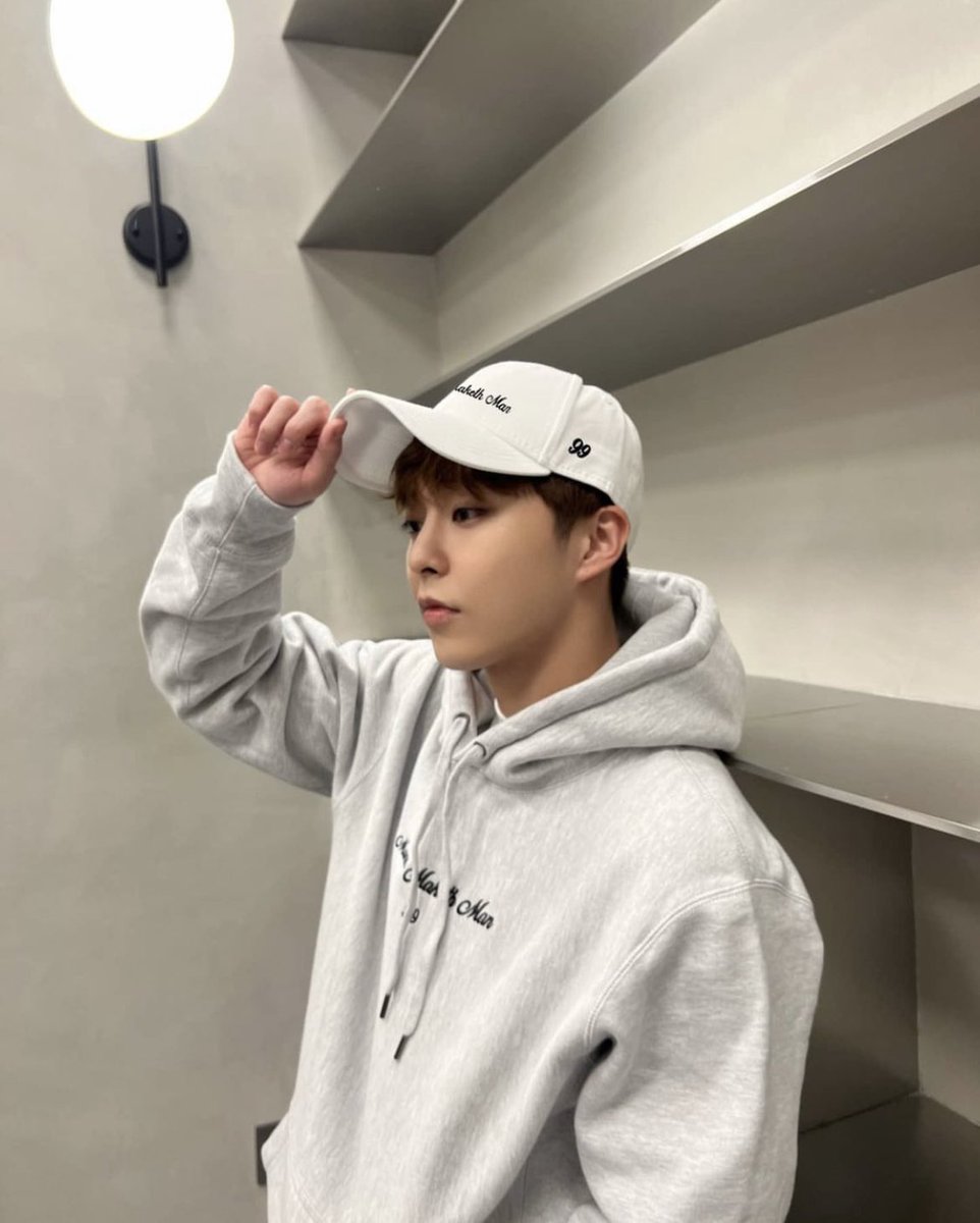 ElsaSquadPh_99's tweet photo. [UPDATE] 220105 #XIUMIN's interview from @ClashMagazine 

🖇️ https://t.co/9gzFTOrEL4

#시우민 #EXO @weareoneEXO https://t.co/Onx9z0g10M