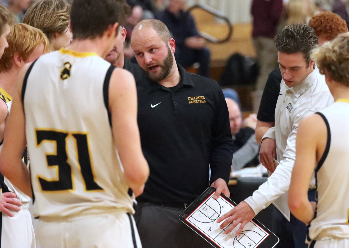 lenny_padilla's tweet photo. Covenant Christian honored coach Tyler Schimmel for reaching 100 career wins. The boys basketball coach reached the mark last season, but the Chargers wanted to wait honor him in front of the home fans. He has 109 career wins and led the team to the 2017 state title game. https://t.co/CtVvNMx8yH