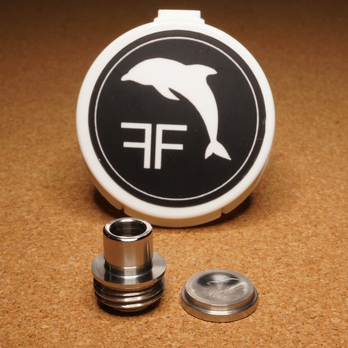 VAlphaline's tweet photo. お世話になっております。お取引いただいた「Friendly Flipper|V2 FFLUSH FLIPPER BUTTON/TIP SET - TITANIUM」は先程発送完了しました。到着まで今しばらくお待ちください。今後とも何卒よろしくお願い申し上げます。#FriendlyFlipper #FFLUSH #TITANIUM #HighEnd #Vape #vape好きな人と繋がりたい https://t.co/OdjjaM7goD