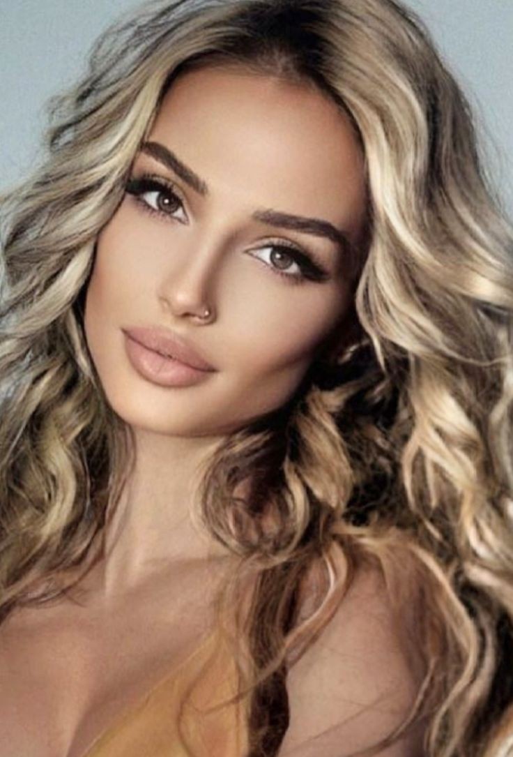 Вы потеряете много друзей,
когда серьезно отнесётесь
к своим жизненным целям.
Вот почему в Lamborghini
два места, а в автобусе 40.