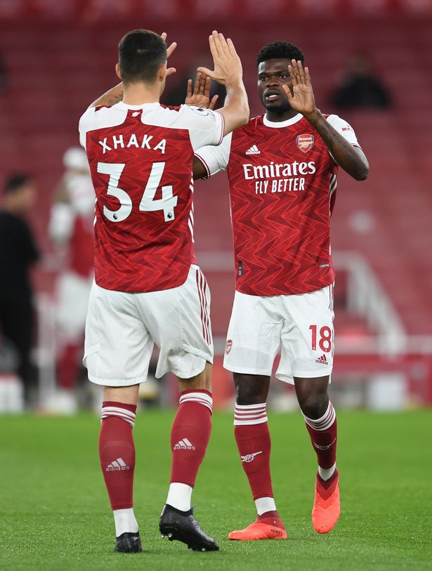 11FootballMan's tweet photo. @uQ93346090 @nonewthing Both were quality!!👏🏻
TBF Partey🇬🇭+Xhaka🇨🇭are two of most experienced players within the team. I can't lie that defeat was very bitter. But what a performance from the team without the manager and 10 men for 35 mins. Hopefully this was a lesson for this team in game management.👍🏻 https://t.co/ZfQlRatzbA