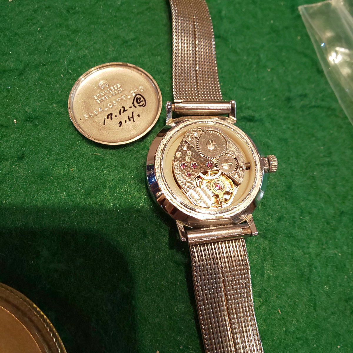 watchid7's tweet photo. TISSOTの懐中時計と、WAYLERの古いラウンドタイプをオーバーホールに出しました🔧元気になって帰って来てね😃
#TISSOT #WAYLER https://t.co/jHvFnOAd6X