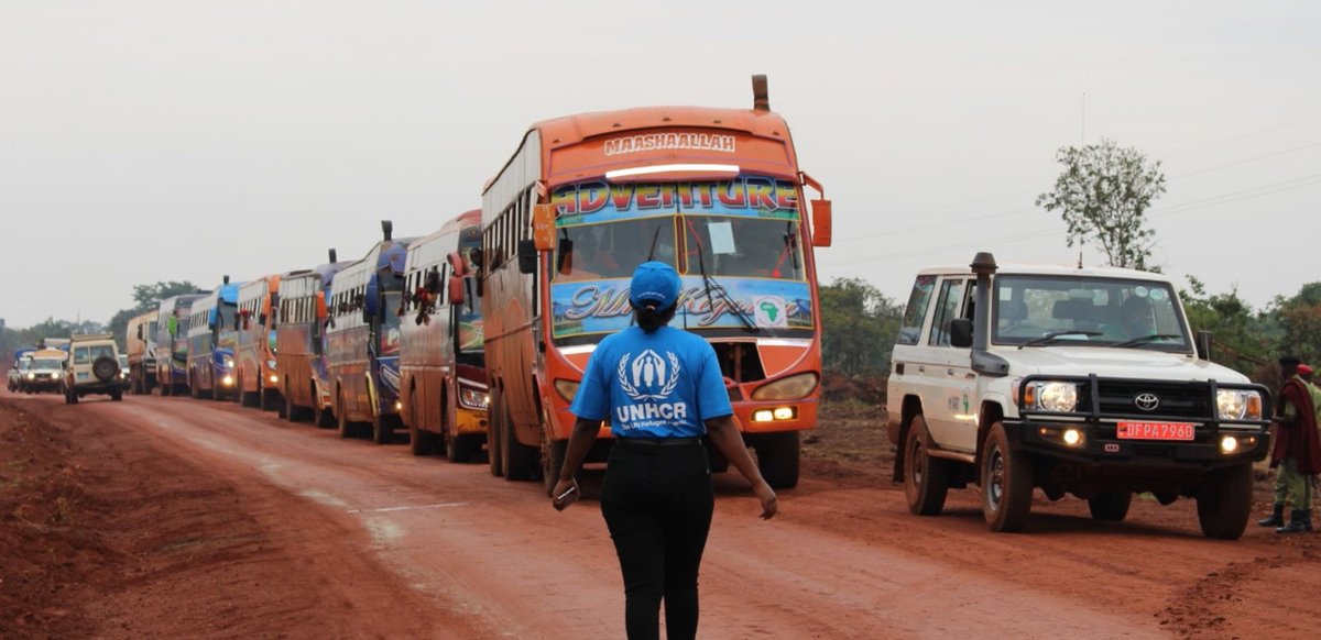 Schon gewusst? 2021 hat die DGVN sieben Journalistinnen und Journalisten auf den Weg geschickt, um zum Thema #Flucht, #Migration und zur Arbeit der <a href="/UN/">United Nations</a> zu recherchieren. Entstanden sind Artikel aus ganz  unterschiedlichen Ländern - und eine Broschüre: 
dgvn.de/meldung/zwisch…