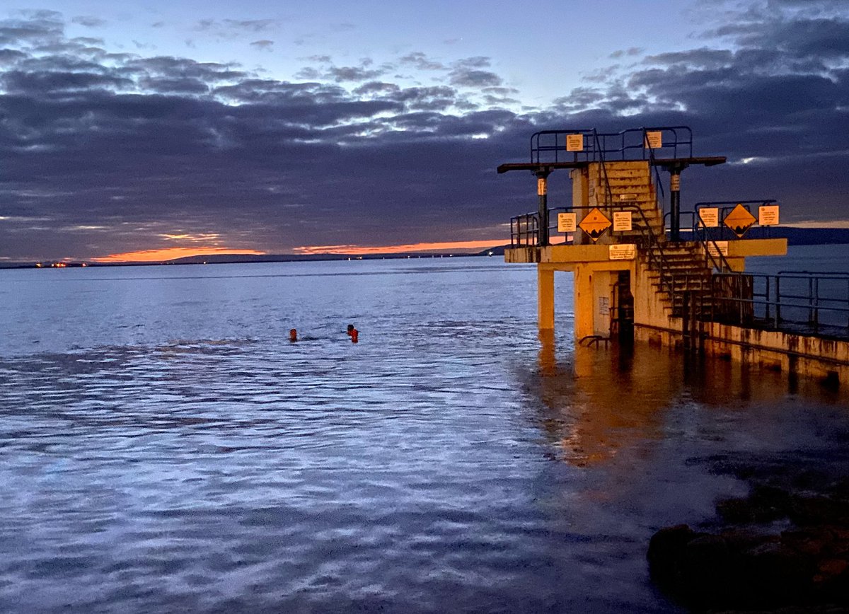 A seizure of sunrise swimmers at Salthill. 
What can I say, some folks are just hardier than others! 
#Swim #Blackrock, #Salthill, #Galway, #Ireland. 
7.45am, January 5, 2022.

<a href="/villagesalthill/">The Village Salthill</a> <a href="/BlackrockGalway/">Blackrock Galway</a> <a href="/VisitGalwayBay/">VisitGalwayBay</a> <a href="/AimsirTG4/">Aimsir TG4 ⚡</a> <a href="/deric_tv/">Deric</a> <a href="/BlackrockSwim/">Blackrock Tower</a> <a href="/wildatlanticway/">Wild Atlantic Way</a>
