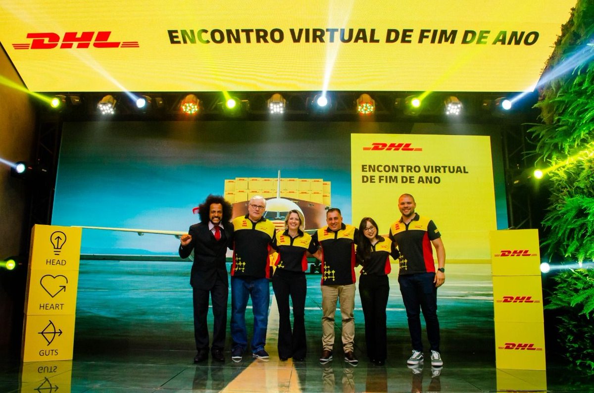 dhl_forwarding's tweet photo. #HappyNewYear We are back and ready to keep on Connecting People, Improving Lives in 2022.

Our colleagues worldwide celebrated the festive season, both virtually and face-to-face.

We look forward to 2022, full of stories, successes, and connections with all of you! https://t.co/rtSoGx5s9A