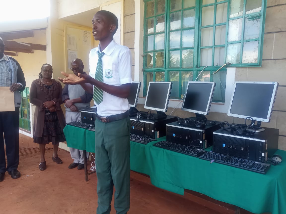EPK_Limited's tweet photo. #EasternProduceKenya continues to promote ICT literacy in schools through the donation of computers with the hope to increase IT literacy levels.
#SDG4 #GlobalGoals #EasternProduceCSR #EPK #EasternProduceKenya https://t.co/YCt2hUPRPV