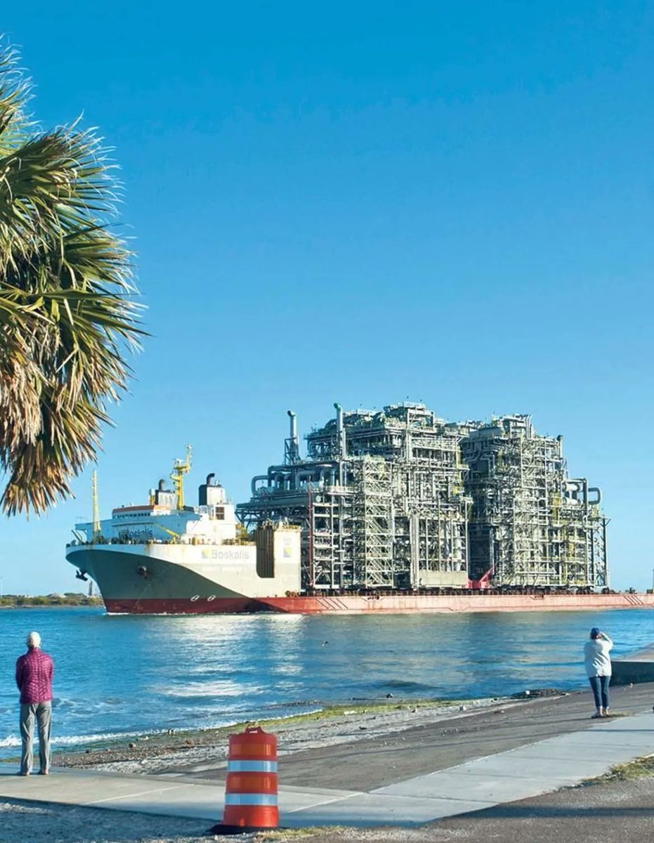 Phil Buchan - Cyberhawk - Drones (@cyberhawk_phil) on Twitter photo A huge multi-story furnace delivered to a port in Texas, after being constructed in China, for a new petrochemical plant being built by an <a href="/exxonmobil/">ExxonMobil</a> & <a href="/SABIC/">SABIC I سابك</a> joint venture - two customers <a href="/theCyberhawk/">Cyberhawk™</a> support.
#engineering #engineeringexcellence #energyindustry A huge multi-story furnace delivered to a port in Texas, after being constructed in China, for a new petrochemical plant being built by an <a href="/exxonmobil/">ExxonMobil</a> & <a href="/SABIC/">SABIC I سابك</a> joint venture - two customers <a href="/theCyberhawk/">Cyberhawk™</a> support.
#engineering #engineeringexcellence #energyindustry