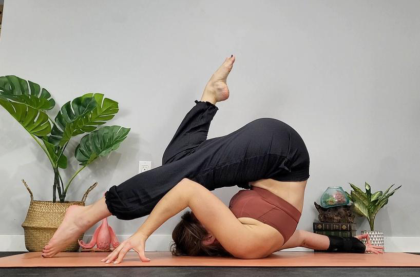 VUTRU19's tweet photo. Every moment is an opportunity to begin again. See you at the starting line🤸‍♀️

Shop now: https://t.co/wVDuLxVVhg

#leggings #bra #yogawear #vutru #activewear #yogawear https://t.co/KKx71gKLoa