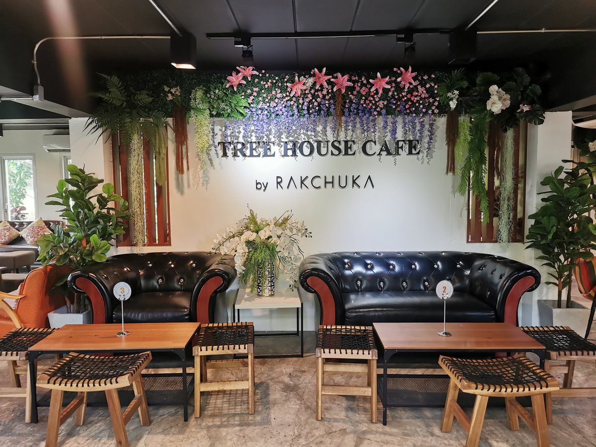 thaifoodies2's tweet photo. สวรรค์ของคนนักทุเรียน😍ต้องที่นี่เลย #Treehousecafe คาเฟ่ทุเรียน ณ จันทบุรี
🌳ร้านบรรยากาศชิล รายล้อมด้วยสวนสวย รวบรวมหลากเมนูคนรักทุเรียน เมนูไม่เหมือนใคร รังสรรค์เมนูมาได้น่าสนใจ อร่อย ลงตัว💛ทุเรียนอบชีส หอมเยิ้ม ละลายในปาก💛ทุเรียนครอฟเฟิล💛ทุเรียนโทสต์ ถูกใจมั่ก😋 @aroii https://t.co/54i0OuRI90