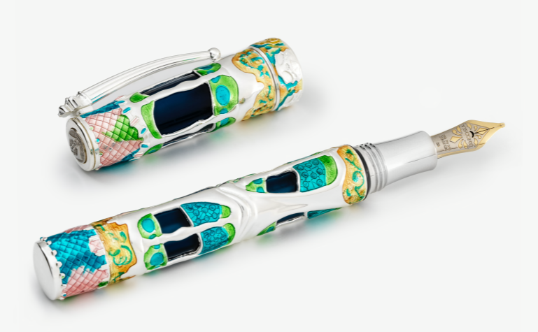 valzhangluvbot's tweet photo. ✒️ alex - visconti casa batllo. it's colorful and it stands out. despite that, it still has that sophisticated, too-good-for-you air to it. really, only alex deserves a pen as extravagant as this one. https://t.co/RboxvaGDuC