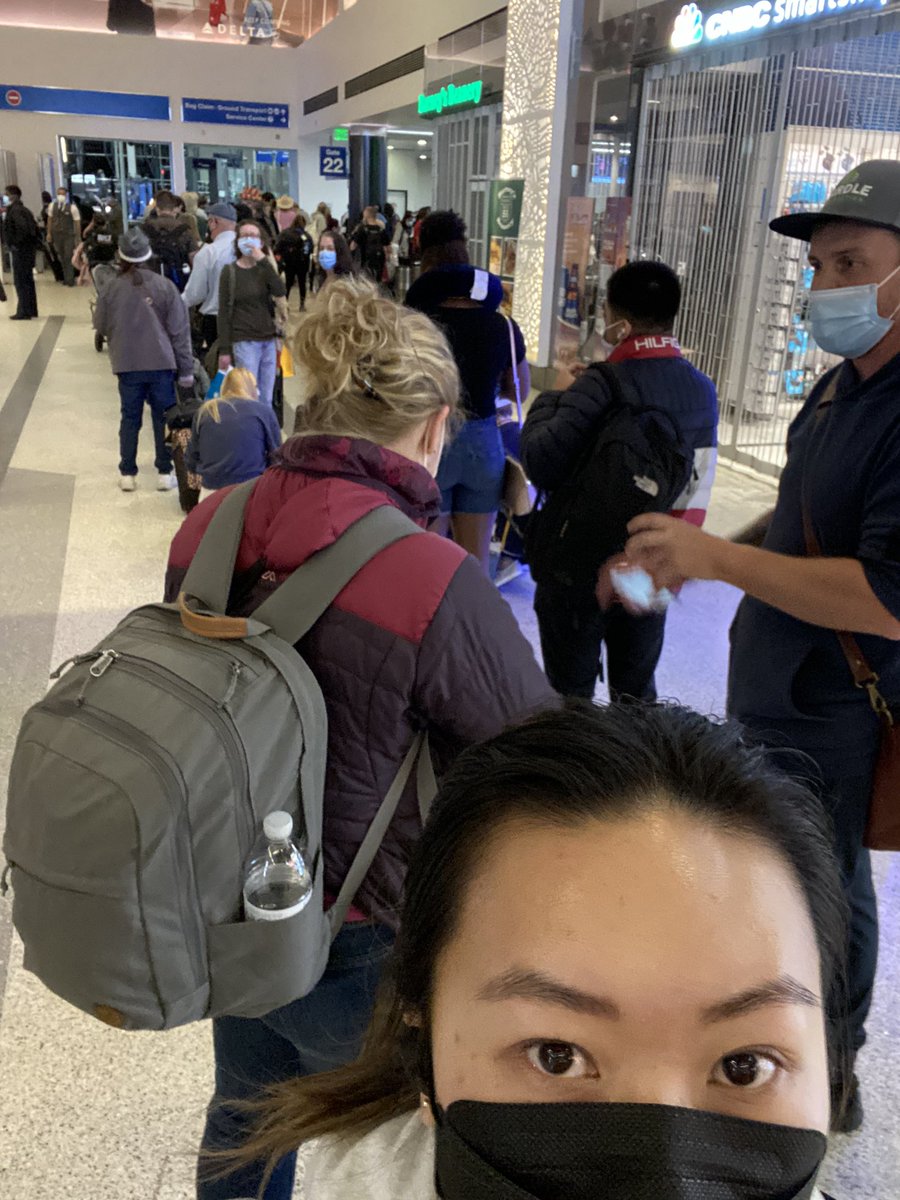 _achu's tweet photo. WELP i guess it’s a #NONvoyage @Delta
Why did you cancel my flight an hour before boarding?! #DL41 #nothappy look at this line of unhappy customers at #LAX https://t.co/fDPna9dxsS