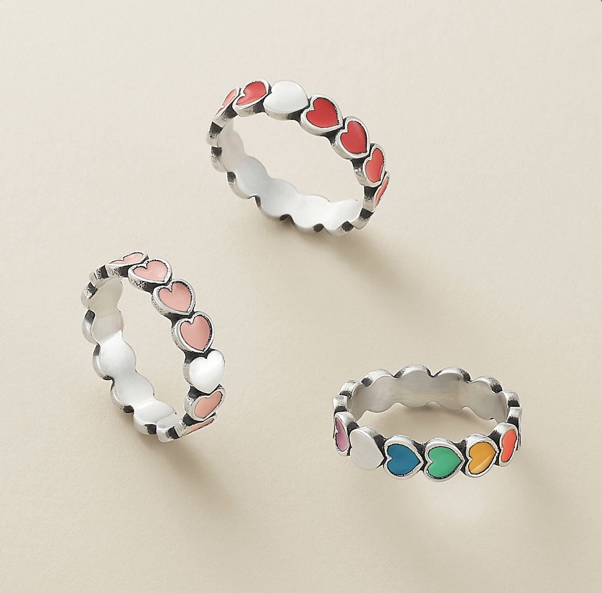 the james avery colored connected rings is GIVINGGG 😮‍💨🥺