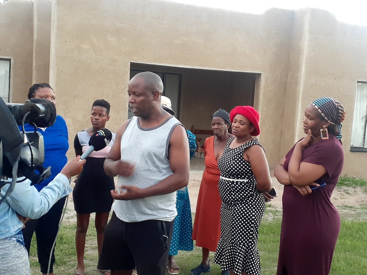 #ParliamentFire accused Zandile Mafe's cousin, Zamisile Matiwane, asked just how possible Mafe could have known his way around parliament that he went all the way to the top floor and torched it. He wants to know where the police was when the crime took place <a href="/City_Press/">City Press</a>