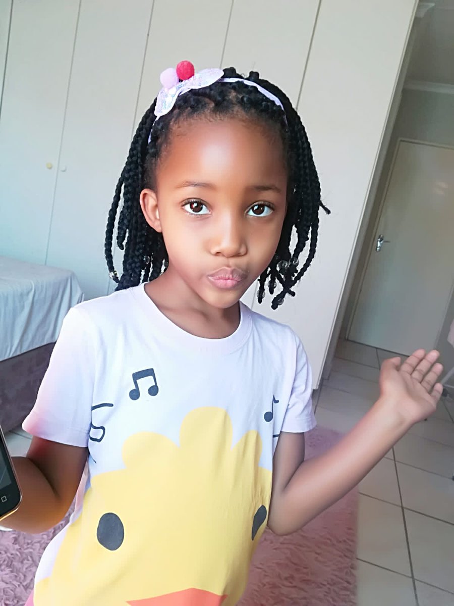 DimakatsoS05's tweet photo. Definitely putting my baby girl dreams on the forefront , I want to create a better future for her so when I am not able to, she can still pursue her Dreams & live a comfortable life 📚📖😊 @bp_SouthAfrica
#ThebpDreamMachine https://t.co/9aJQvwCzqt