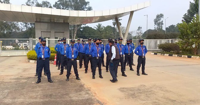 BB_S_G's tweet photo. Black Belt On the Job Training conducted by Manager Training: Iqbal Hussain. Subjects covered include: #covid_19prevention #firesafety 
#Health #hygiene #standardoperatingprocedure #blackbeltsecurity #privatesecurity #blackbelt #india #karnataka #bangalore #techpark https://t.co/Sy38hsMgyo