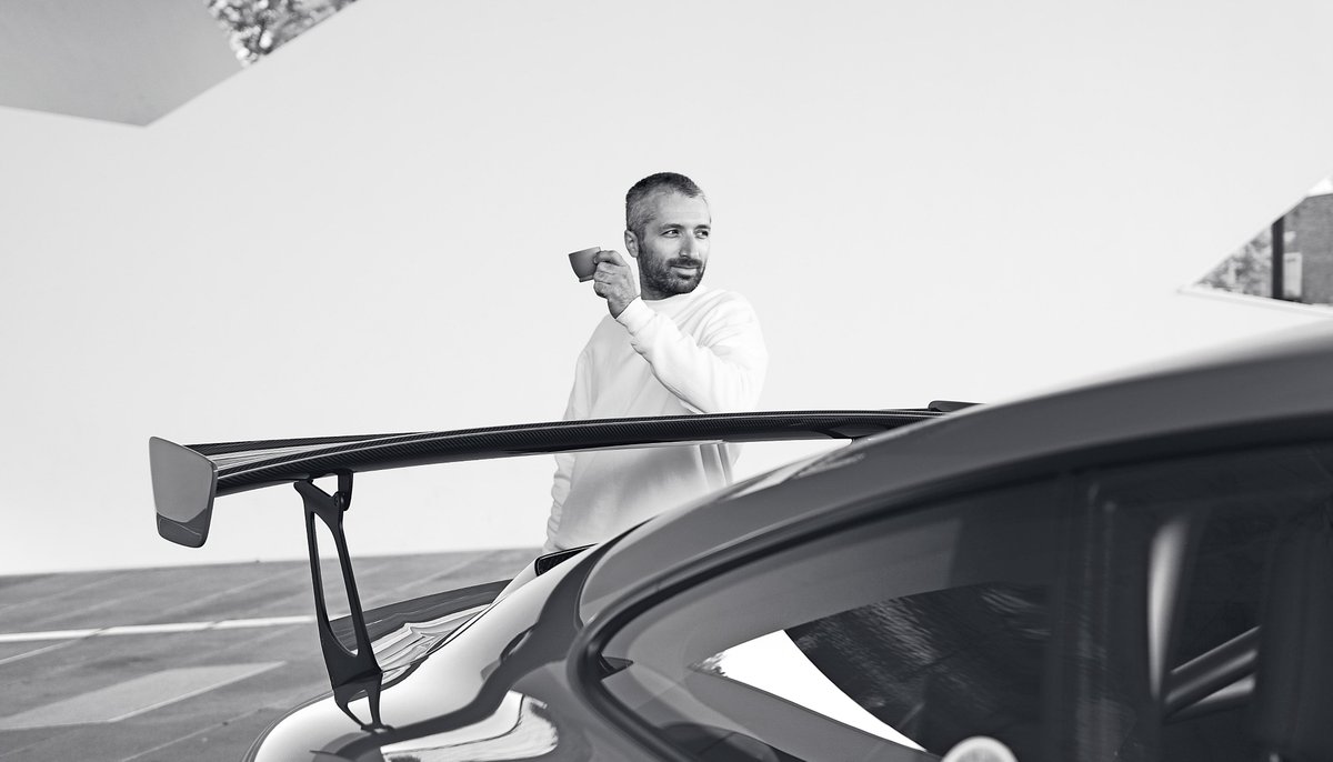 Porsche Newsroom (@porschenewsroom) on Twitter photo Cars and fashion are a combination that fascinates Arthur Karakoumouchian and they are what his <a href="/lartdelauto/">L'ART DE L'AUTOMOBILE</a> fashion label, founded in 2017, is all about. He takes part in a quick fire round all about '911 Love': bit.ly/34slOzr Cars and fashion are a combination that fascinates Arthur Karakoumouchian and they are what his <a href="/lartdelauto/">L'ART DE L'AUTOMOBILE</a> fashion label, founded in 2017, is all about. He takes part in a quick fire round all about '911 Love': bit.ly/34slOzr