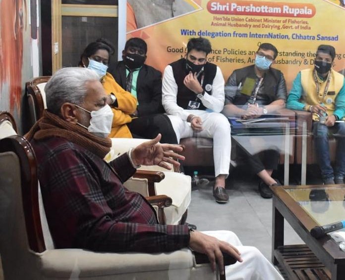PRupala's tweet photo. I had the opportunity to interact with students, the vibrant youth of india-the alumni’s of IIT, IIMs &amp; prestigious colleges of India.

It was a nice experience to quench their academic thirst for seeking knowledge about good governance practised by Modi Govt. &amp; FAHD ministry. https://t.co/QOyXv00klN