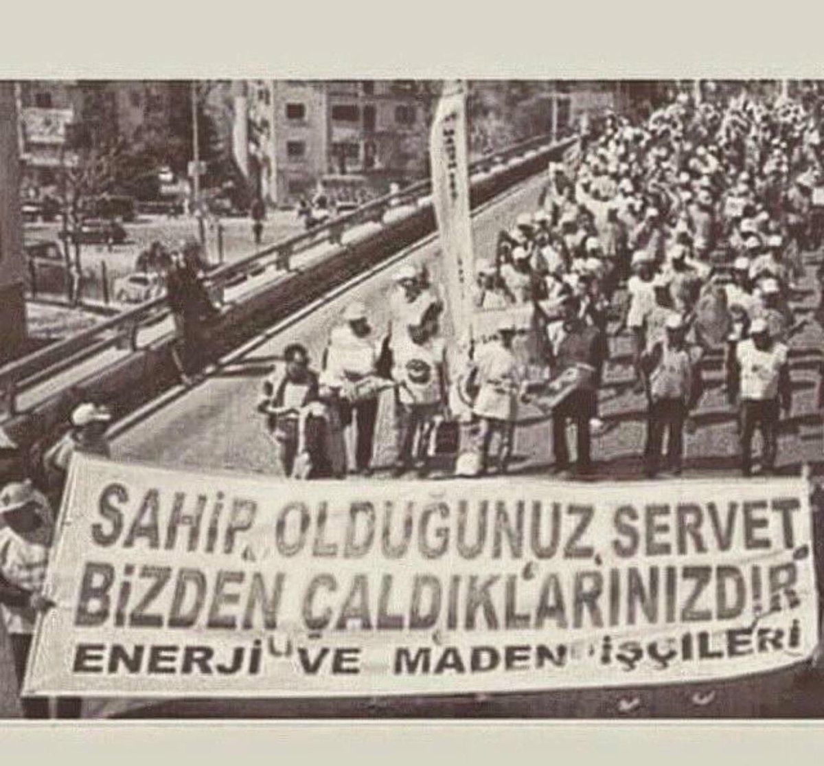 "Bu ülkede yıllardır utanç verici şeyler oluyor."

Umberto Eco

Özer  Ece Üner  Maliye Bakanı Nebati  İzmir Adliyesi
Temel  Seks Yalanları  #SizeAKPyiAnlatayim  Rüzgar
Yaşar Usta