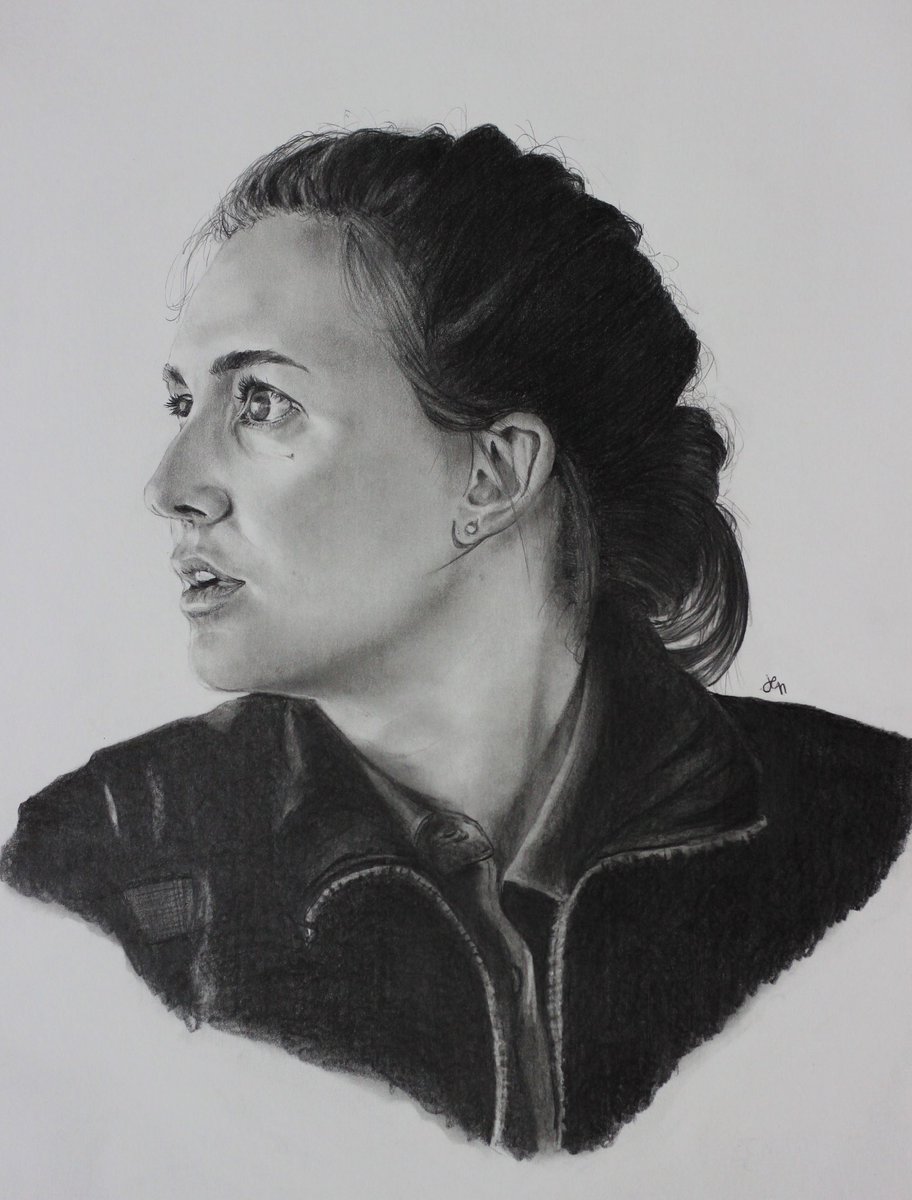 jen_ding's tweet photo. Happy birthday, Sheriff Nicole Rayleigh Haught!
#WynonnaEarp #BringWynonnaHome https://t.co/uRU9L3X3Y4