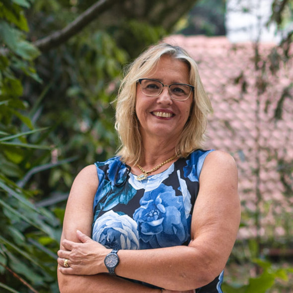 AureaAp's tweet photo. QUAL INTERESSE EM VACINAR AS CRIANÇAS?
Será médica ou monstro?
As Big Pharmas agradecem!
Dra. Isabella Ballalai (CRM: 52.48039-5) - Rede Vaccini
Franquias (próprias) presentes em 9 estados brasileiros com mais de 25 clínicas.
Quem recomenda a vacina tem que ser responsabilizado! https://t.co/s9lp04Me6x
