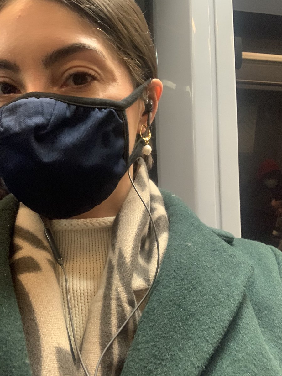 Gigi4District1's tweet photo. Forgive the fly aways, but have you noticed the A+ frequency on the blue line recently!? 🚊 #BestLine #BlueLine #TransitRider https://t.co/w6CiZmz5kg