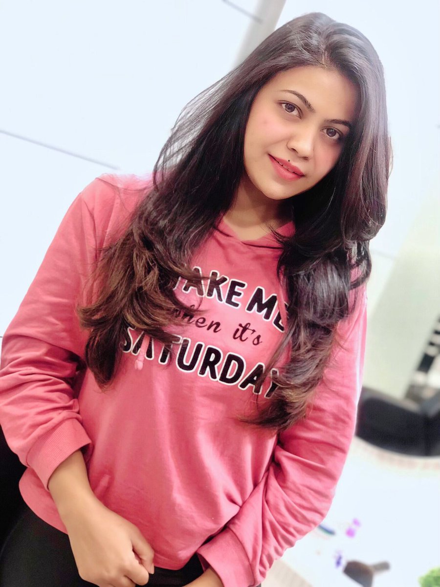 RitanyaGowda's tweet photo. SELF LOVE, SELF CARE, AND SELF PEACE IS SO IMPORTANT. β¨π
:
:
#MidWeekpost #nomakeupface
#ritanyagowda #nimmaRG https://t.co/IpO3BmzL3a