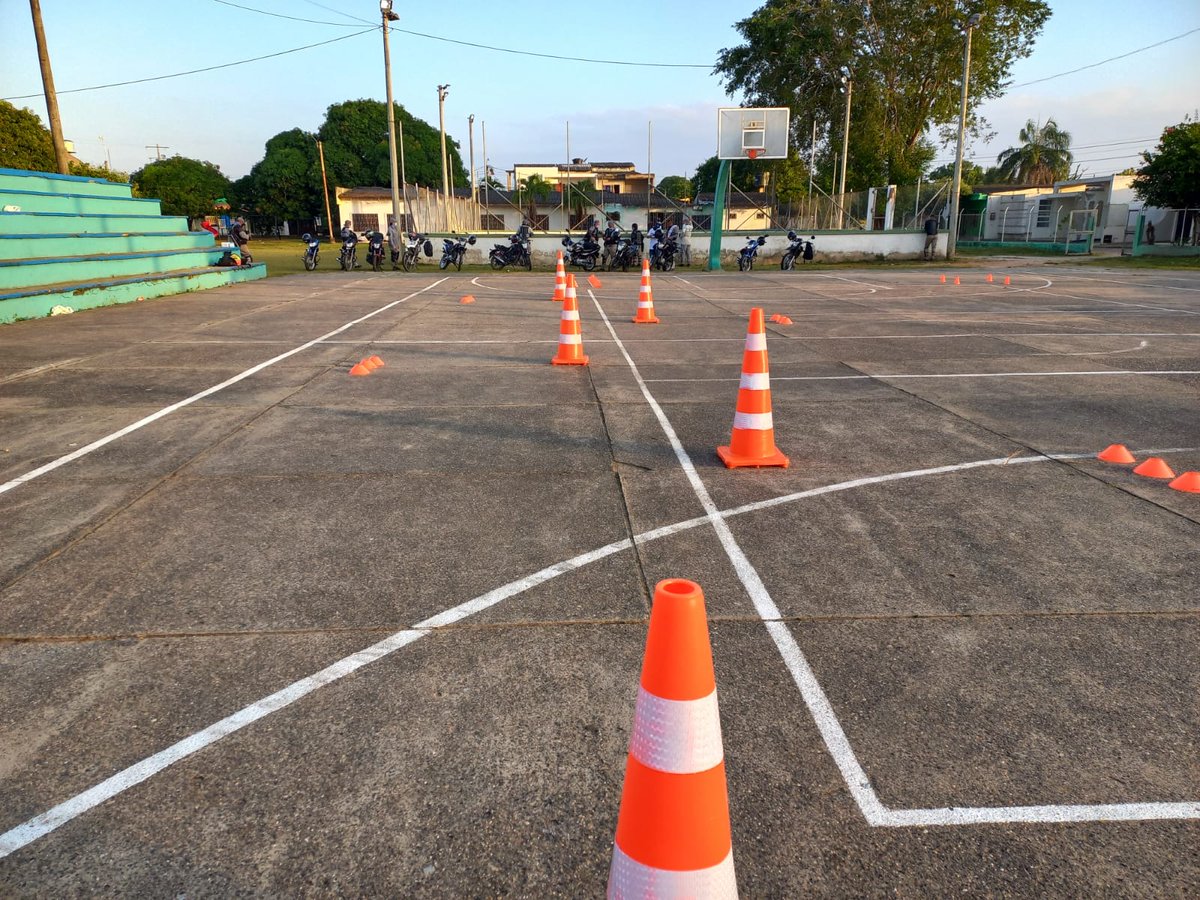 ansvcol's tweet photo. Iniciamos actividades en el municipio de Planeta Rica en módulos prácticos de ‘Motodestrezas' de la empresa Concorplanet. #PlanNavidadDeMovilidad https://t.co/MS21MD9e0m