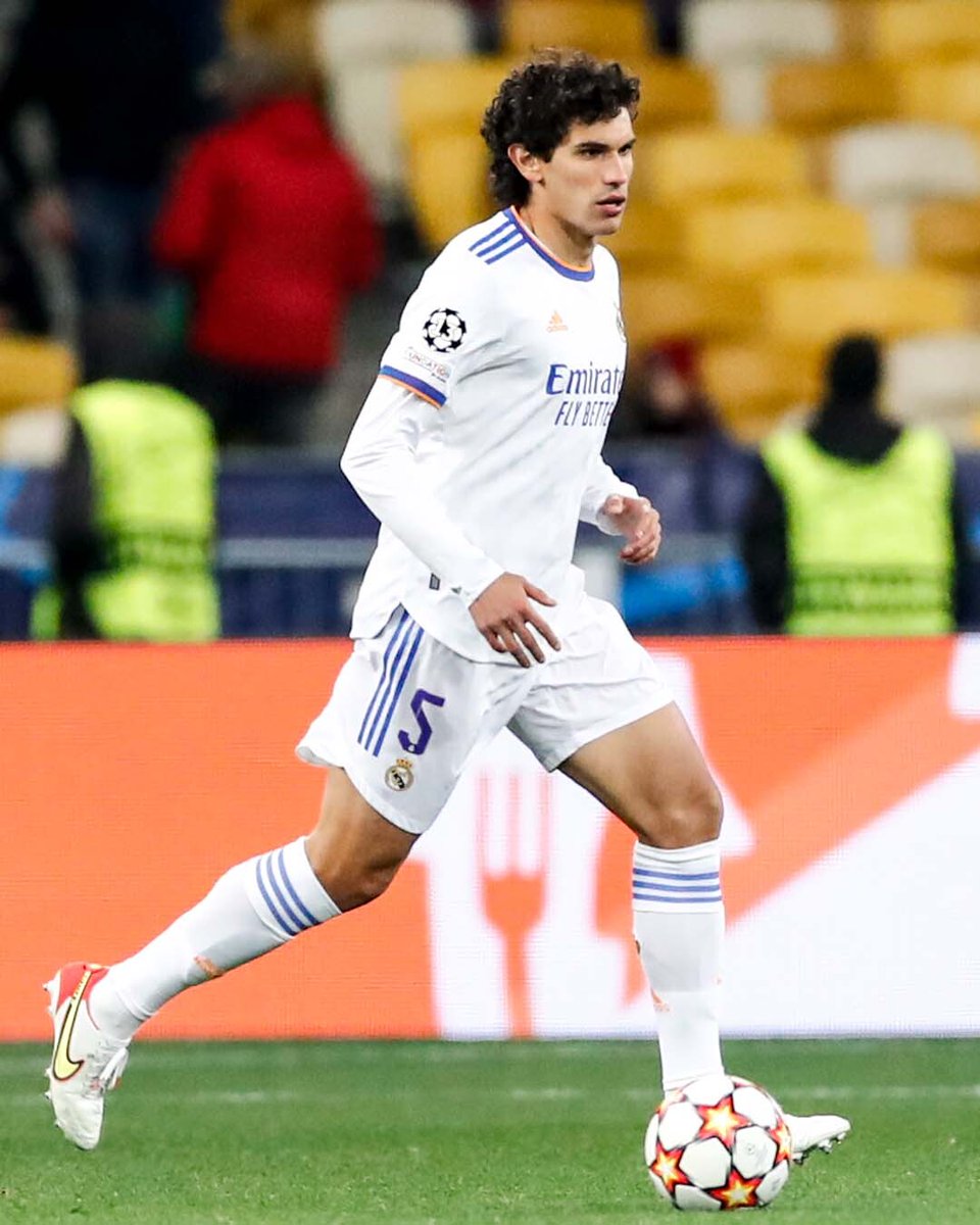 Madridfx1's tweet photo. - 📸 يكمل قلب الدفاع فاييخو عامه الـ 25 . https://t.co/MFVKRWxkxg