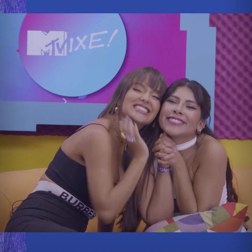 thaisbraz's tweet photo. 🐚 da minha vida, vocês me apoiariam em outro reality??? 😂🙊🙊🙊

amei minha entrevista com a @oharidade na @MTVBrasil ❤️

link = https://t.co/lrEEHSIQWM https://t.co/dyQ1wqzVaW