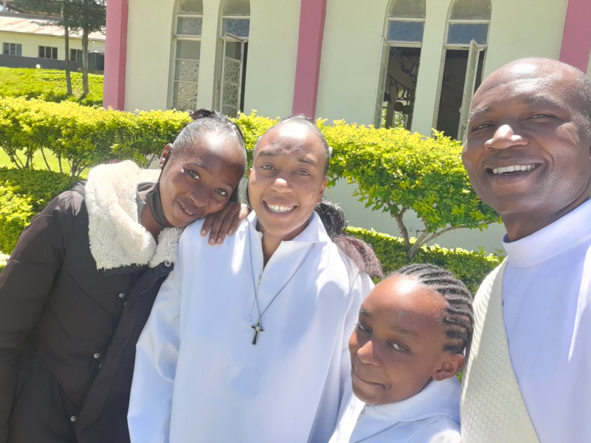 framoken's tweet photo. I celebrated receiving 11 young men and women to offer service at the Altar. Congratulations for your self discipline and sacrifice. https://t.co/CAo9jRNm0Z