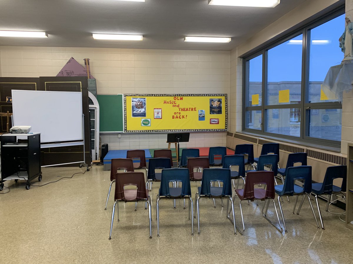 MrsNewellMusic's tweet photo. Shifting the Choir room into a Theatre space. We begin our theatre unit today! #mymummysaysimamiracle #lookatthisstuff #tellthestory @olwschoolAH https://t.co/4lvw6OILJx