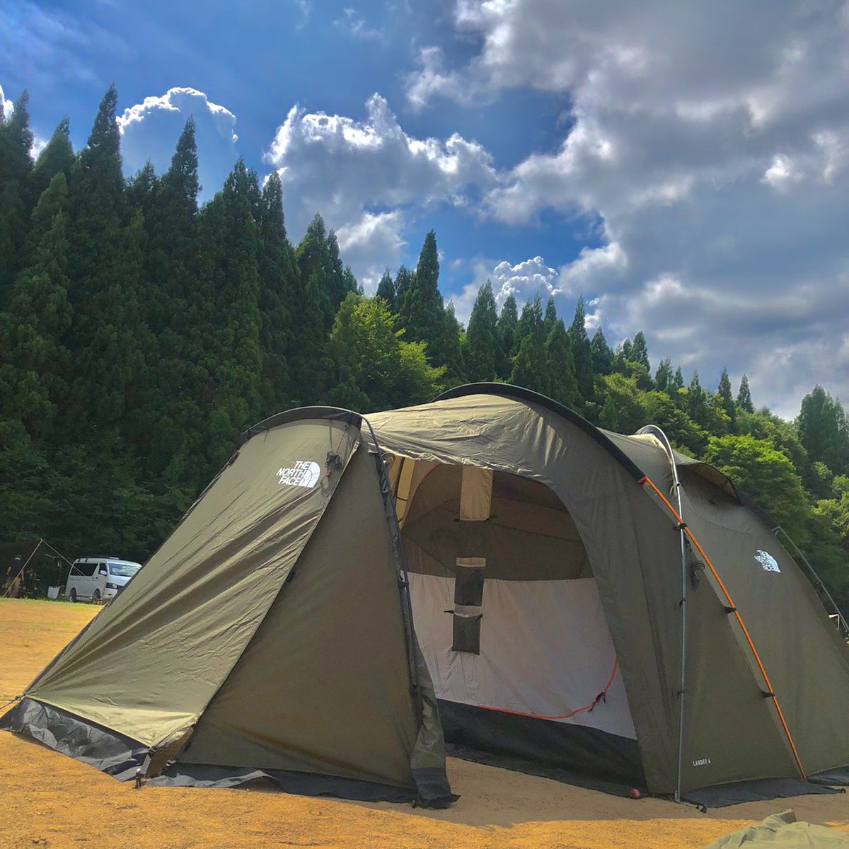 totake351435171's tweet photo. 去年撮った写真見てたら初張りした時の出てきた!
自慢していいですか。
かっこよくないですか。
#thenorthface #lander6 https://t.co/zWsbNnthWG