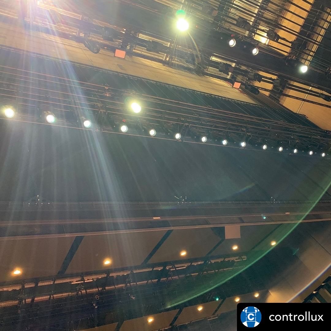 Robelighting's tweet photo. Loading in the new @Robelighting #T1profile, #T2profile &amp; #ParFect150 RGBW luminaires with @Controllux at the Amare - Den Haag in the Netherlands on a #NewGearWednesday.

#robelighting #robeintherig #controllux #amaredenhaag #theatricallighting #theatricaldesign https://t.co/jKEsTq3nBo