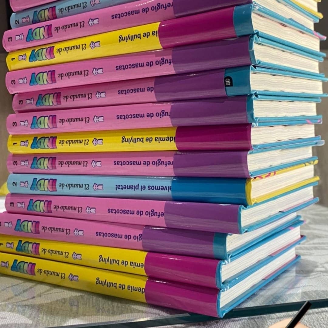 PAPELERIALAQUIN's tweet photo. En los libros " El mundo de Indy " encontrarás las aventuras de Indy una adolescente apasionada de Youtube.
#elmundodeindy #indy #youtubersinfantiles https://t.co/g32zXzkE5d