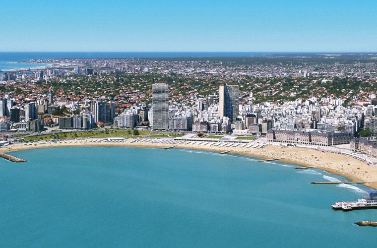 "La gente gasta y aprovecha los descuentos, pero los precios están muy bien. En Gesell son razonables".

🎙️<a href="/FeliceEmiliano/">Lic.Emiliano Felice</a> en #MañanaEsMejor  
🖥️provinciaradio.com.ar