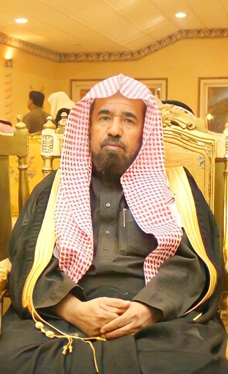 لازم والدي الشيخ عبد الرحمن - حفظه الله - وعمي الشيخ عبد العزيز -رحمه الله- الشيخ صالح اللحيدان في مجلس القضاء الأعلى، أكثر من ثلاثين سنة، يذكرون عنه كل خير، ويثنون عليه في كل مجلس، وكان مثالاً للعالم العامل، والقائد الناصح، والأب الحاني، في خصال جمة حميدة، وأخلاق عالية رفيعة.