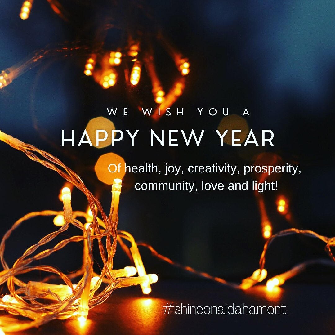 AidaHamont's tweet photo. #HAPPYNEWYEAR2022 #dreambigger #creativity #aidacommunity #possibilities https://t.co/lmmqX5JZAU